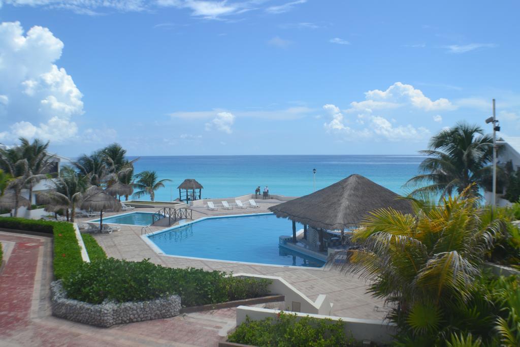 Brisas 10 Beachside Suites كانكون المظهر الخارجي الصورة