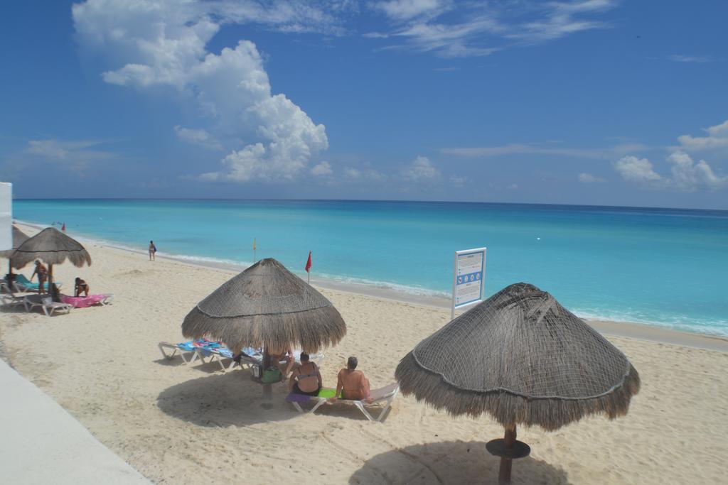 Brisas 10 Beachside Suites كانكون المظهر الخارجي الصورة