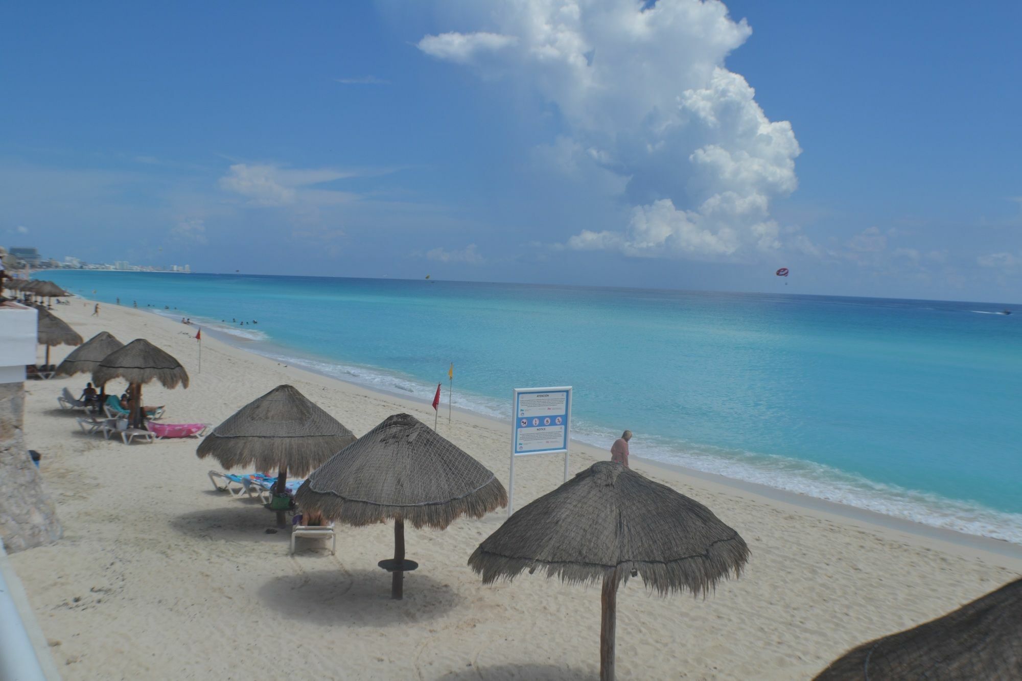 Brisas 10 Beachside Suites كانكون المظهر الخارجي الصورة