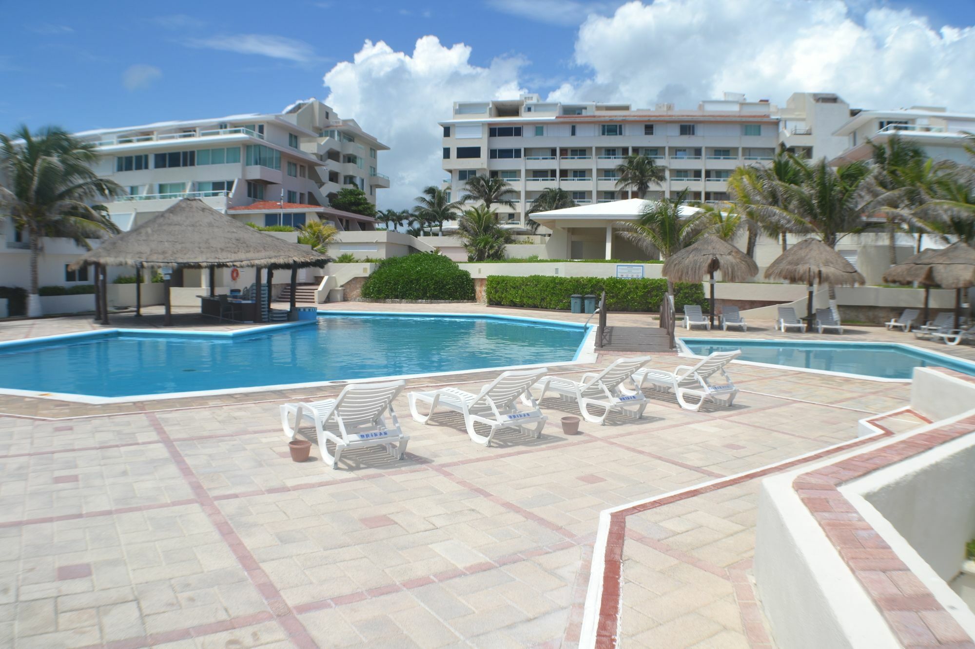 Brisas 10 Beachside Suites كانكون المظهر الخارجي الصورة