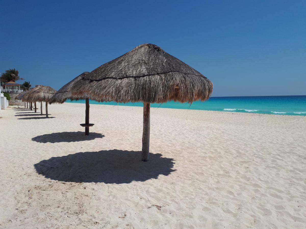 Brisas 10 Beachside Suites كانكون المظهر الخارجي الصورة