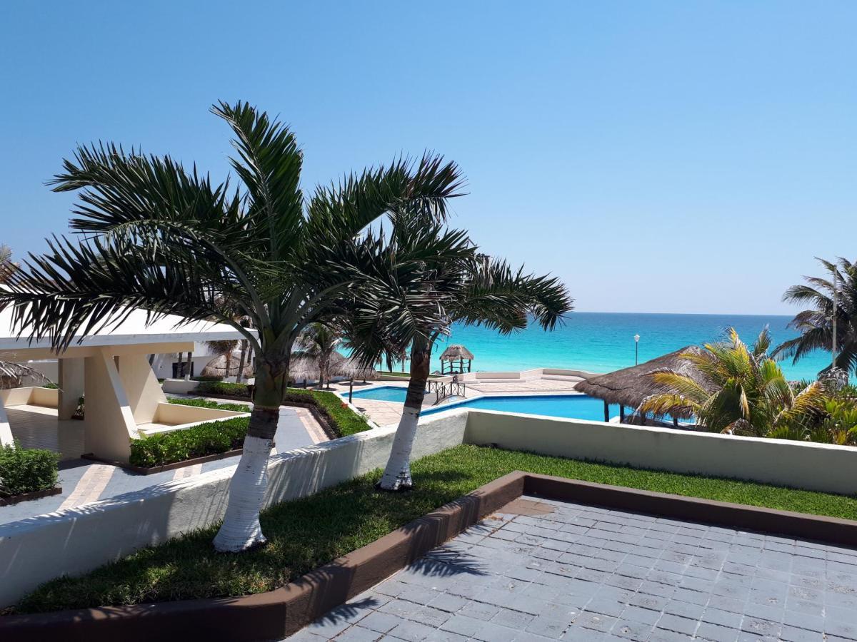 Brisas 10 Beachside Suites كانكون المظهر الخارجي الصورة