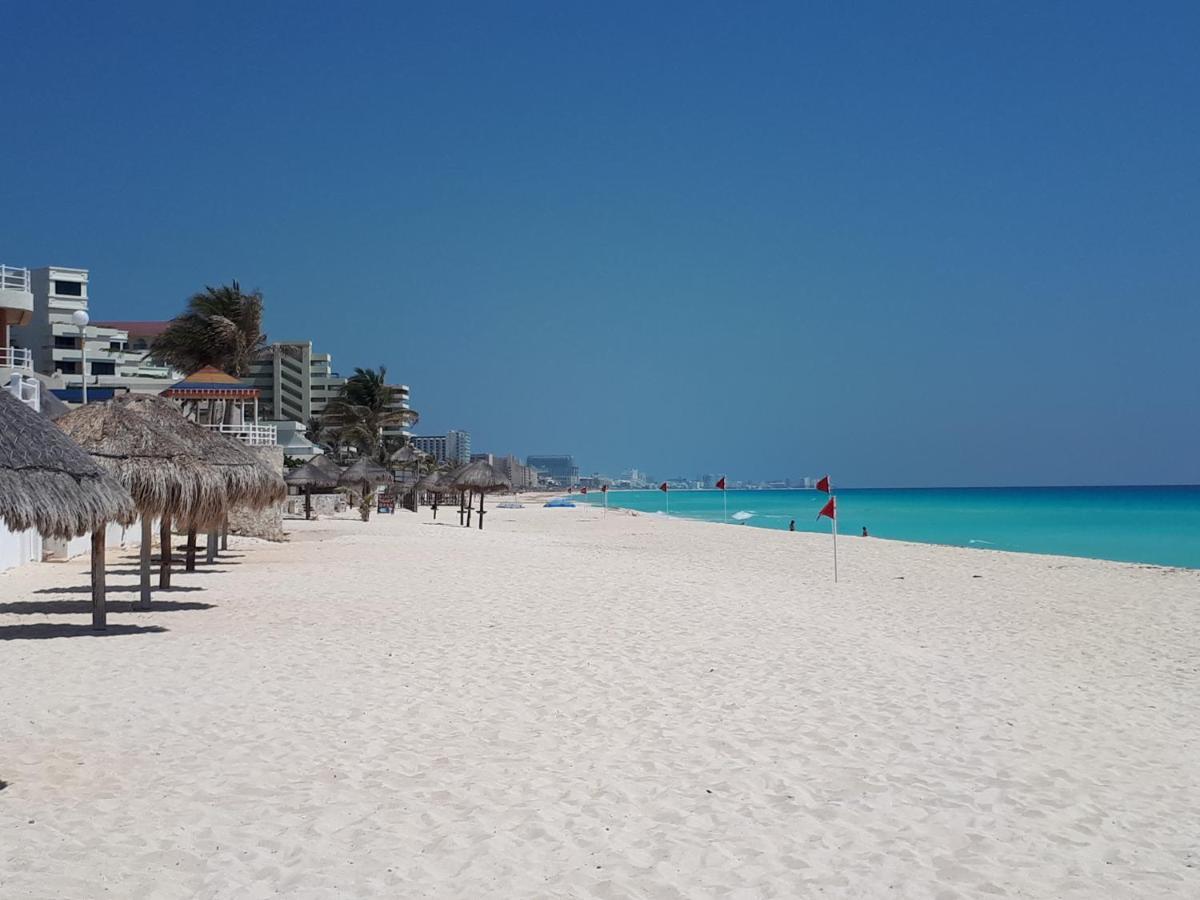 Brisas 10 Beachside Suites كانكون المظهر الخارجي الصورة